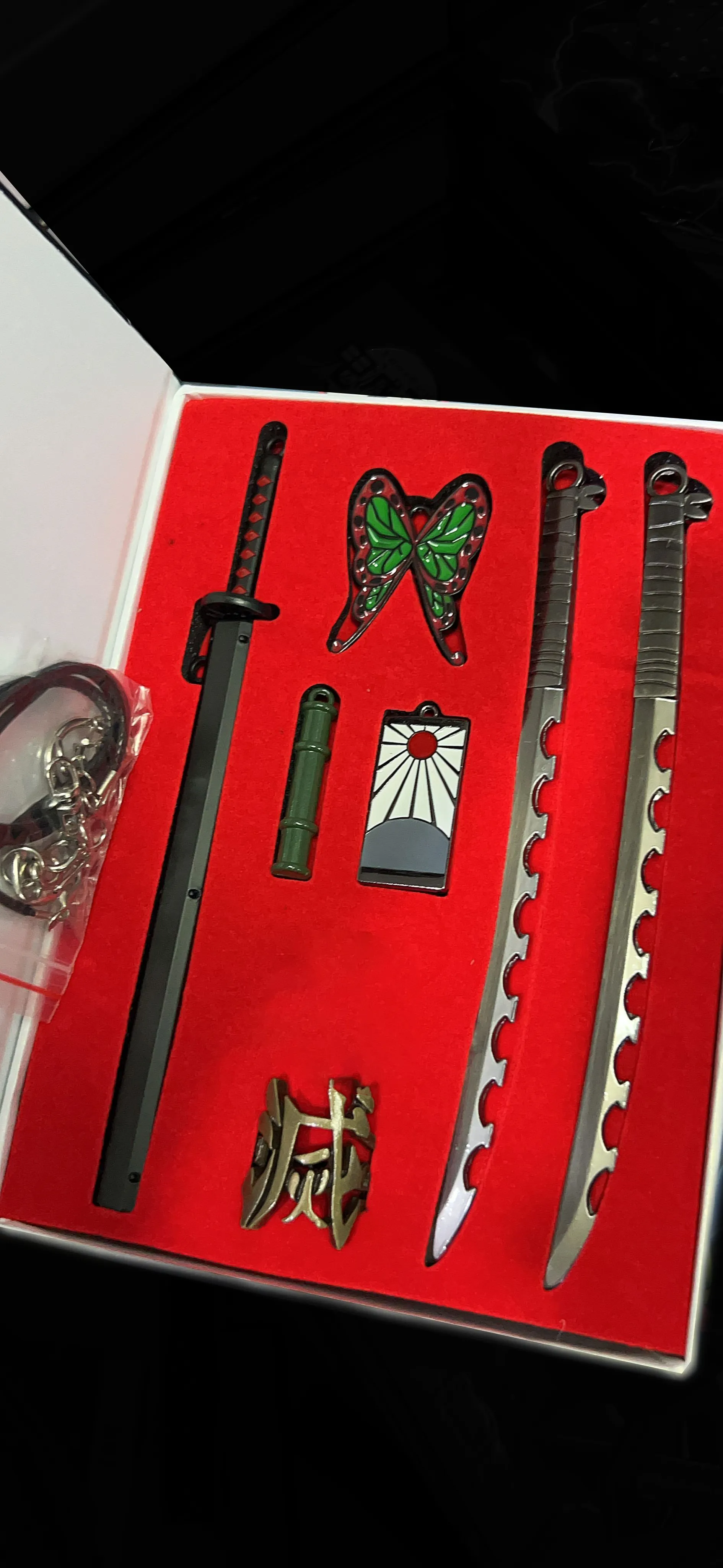 DS style Weapon Box & Keychains