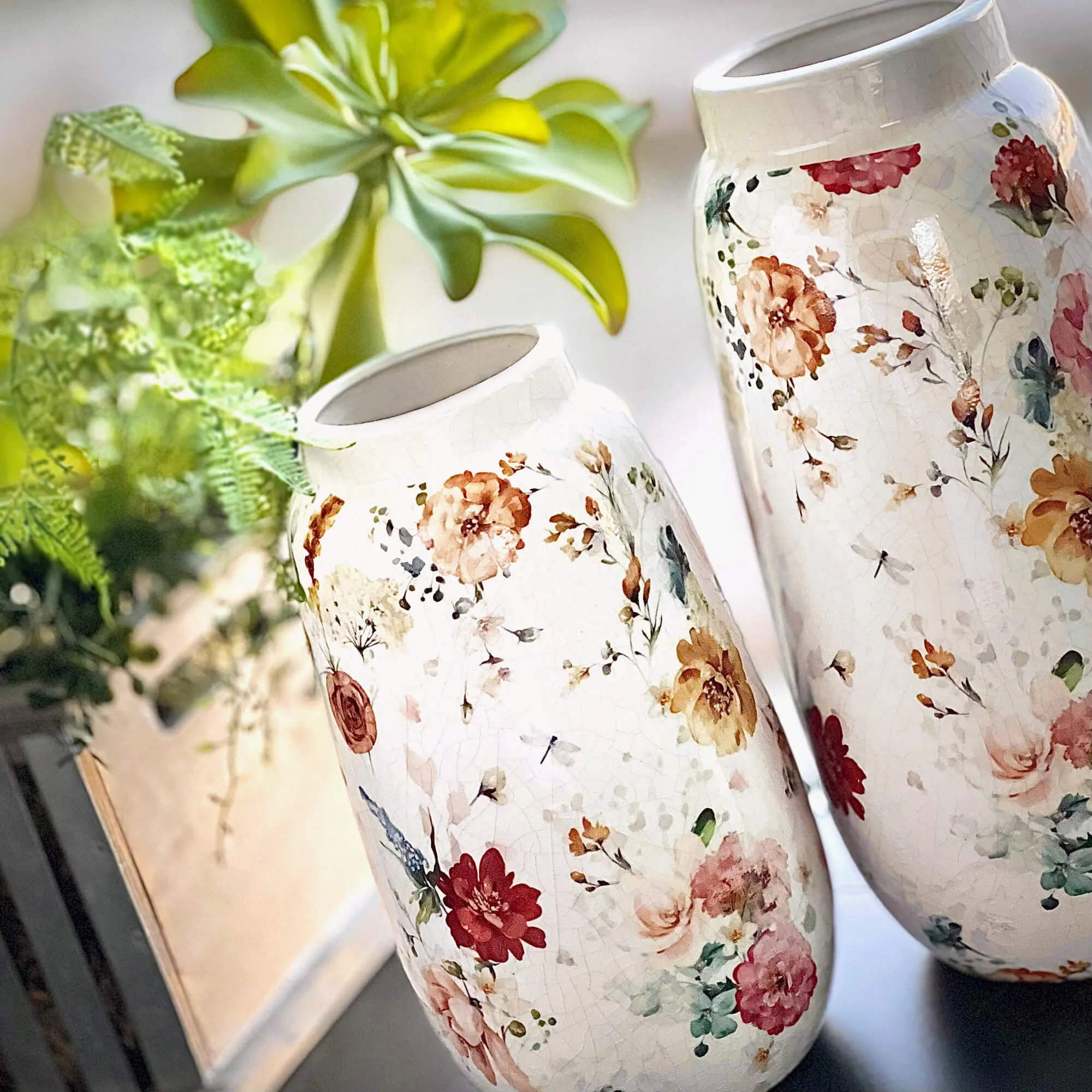 Elegant Blossom Pattern Vases