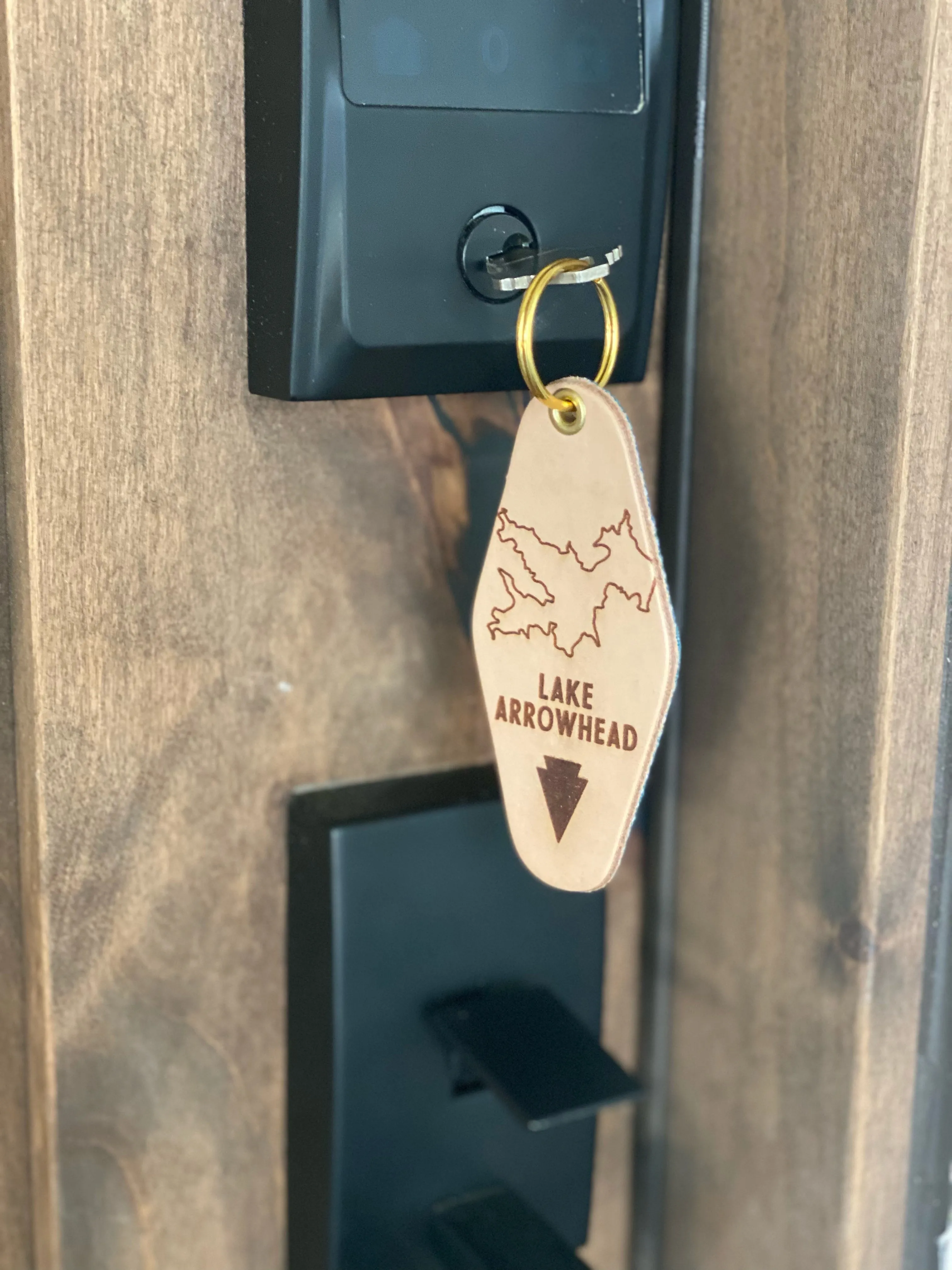 LAKE ARROWHEAD OUTLINE Leather & Velvet Keychain