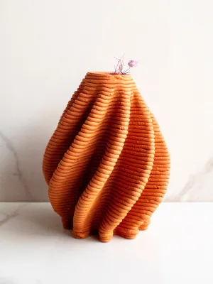 Twisted Vol II Vase Brown